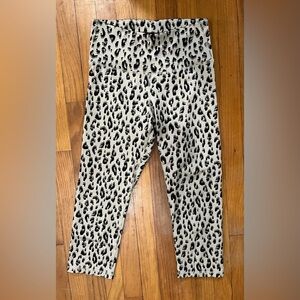 Old Navy Active Go-Dry Elevate Cropped Legging